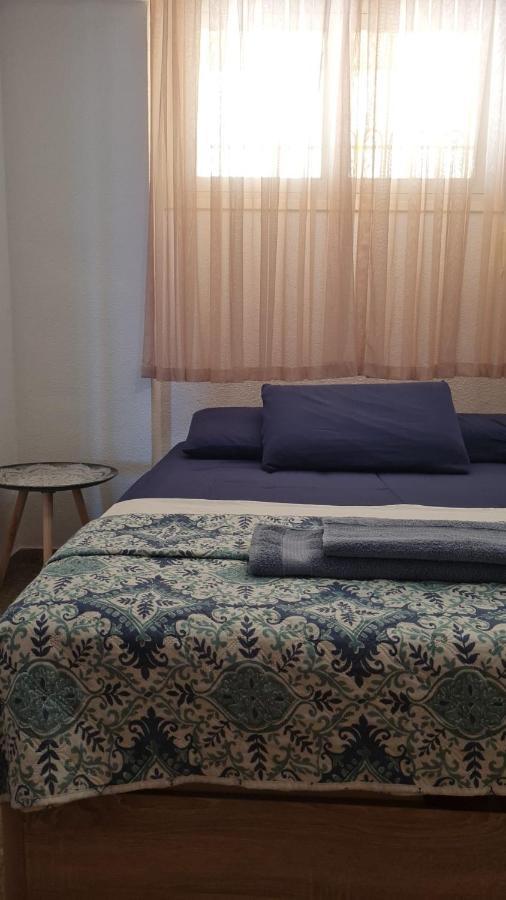 Sunflower Residence First Line By The Sea ซานตาโปลา ภายนอก รูปภาพ