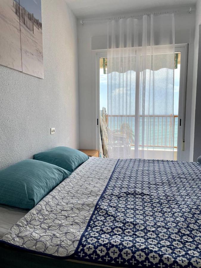 Sunflower Residence First Line By The Sea ซานตาโปลา ภายนอก รูปภาพ