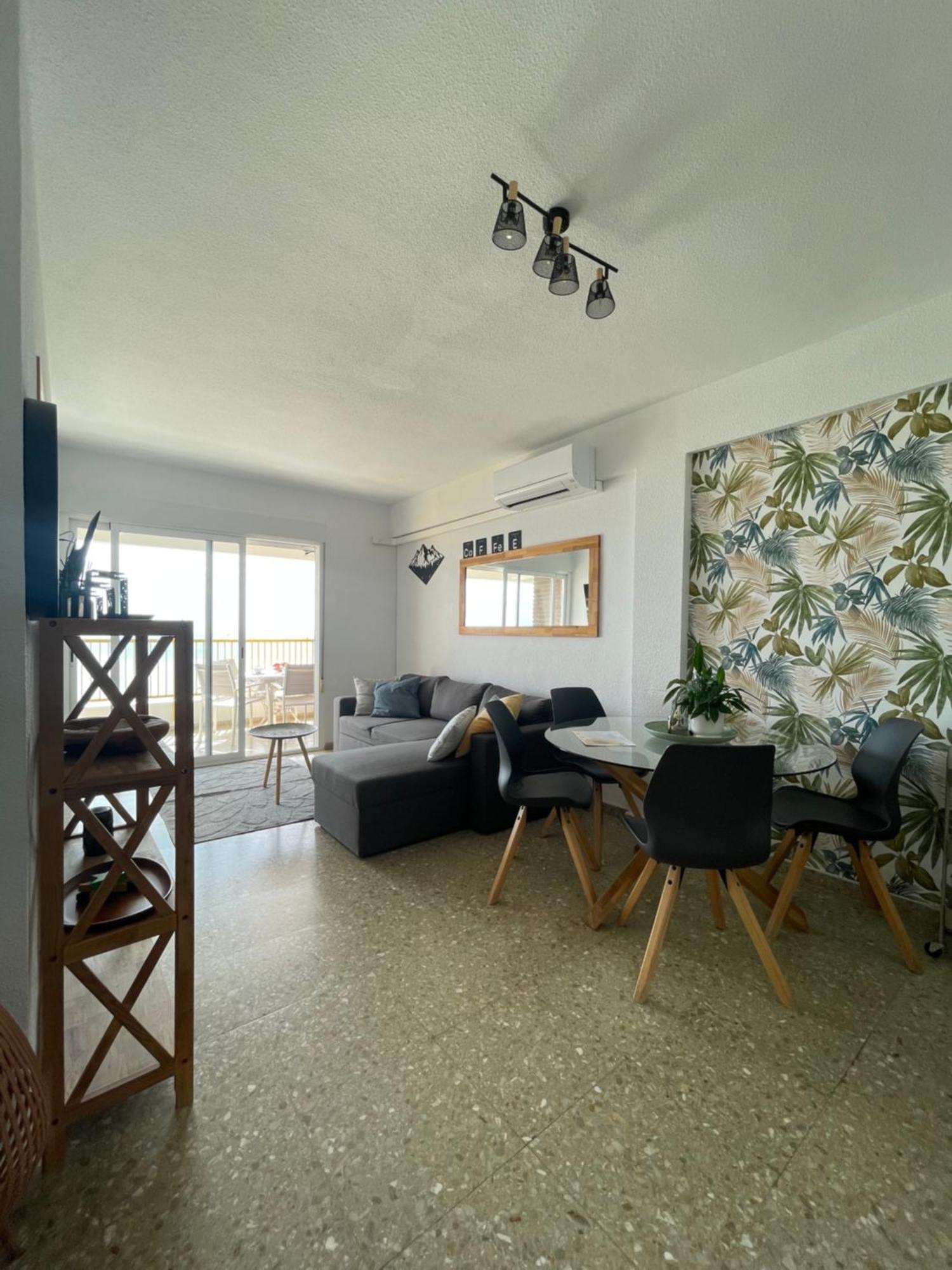 Sunflower Residence First Line By The Sea ซานตาโปลา ภายนอก รูปภาพ