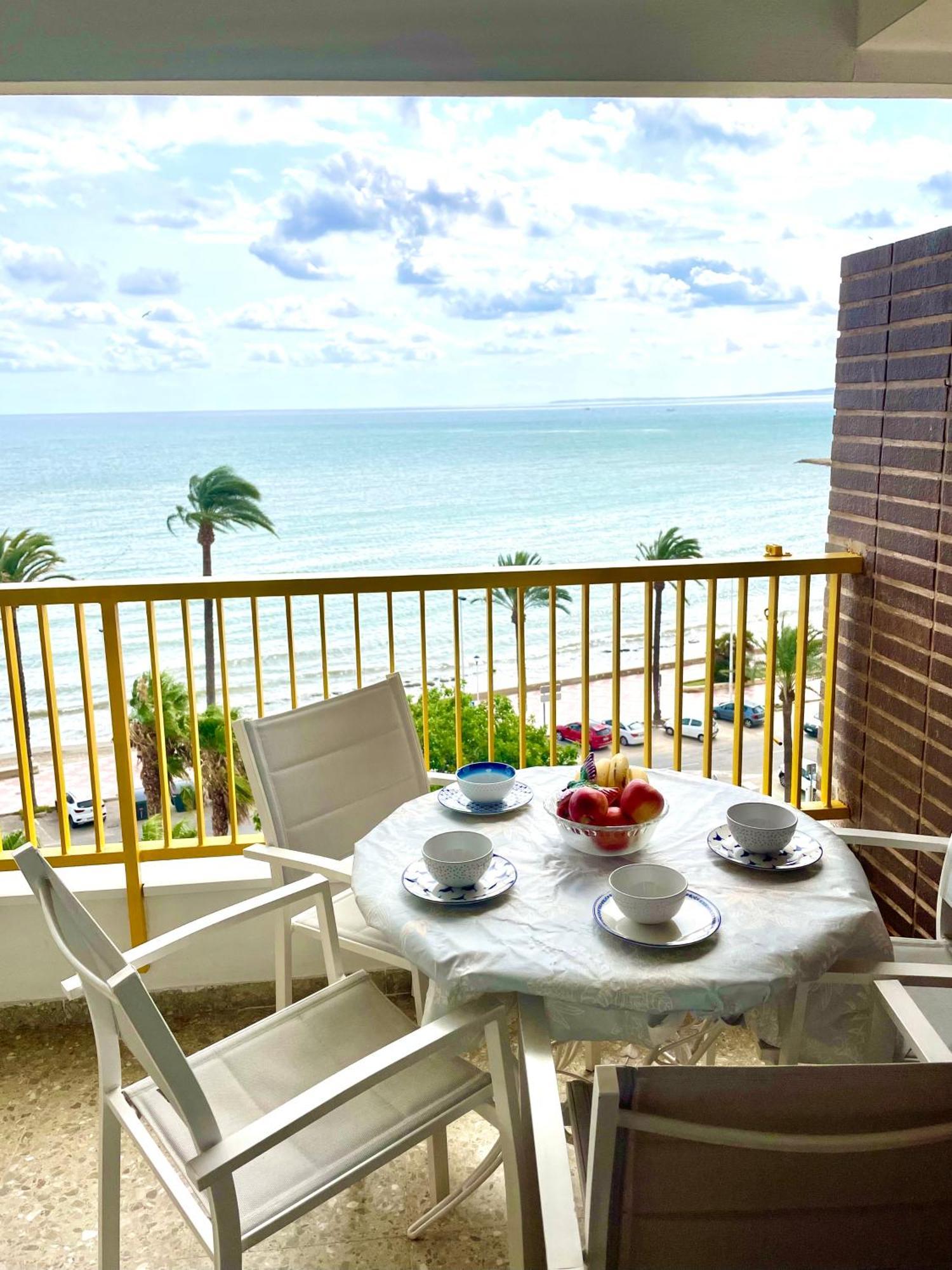 Sunflower Residence First Line By The Sea ซานตาโปลา ภายนอก รูปภาพ