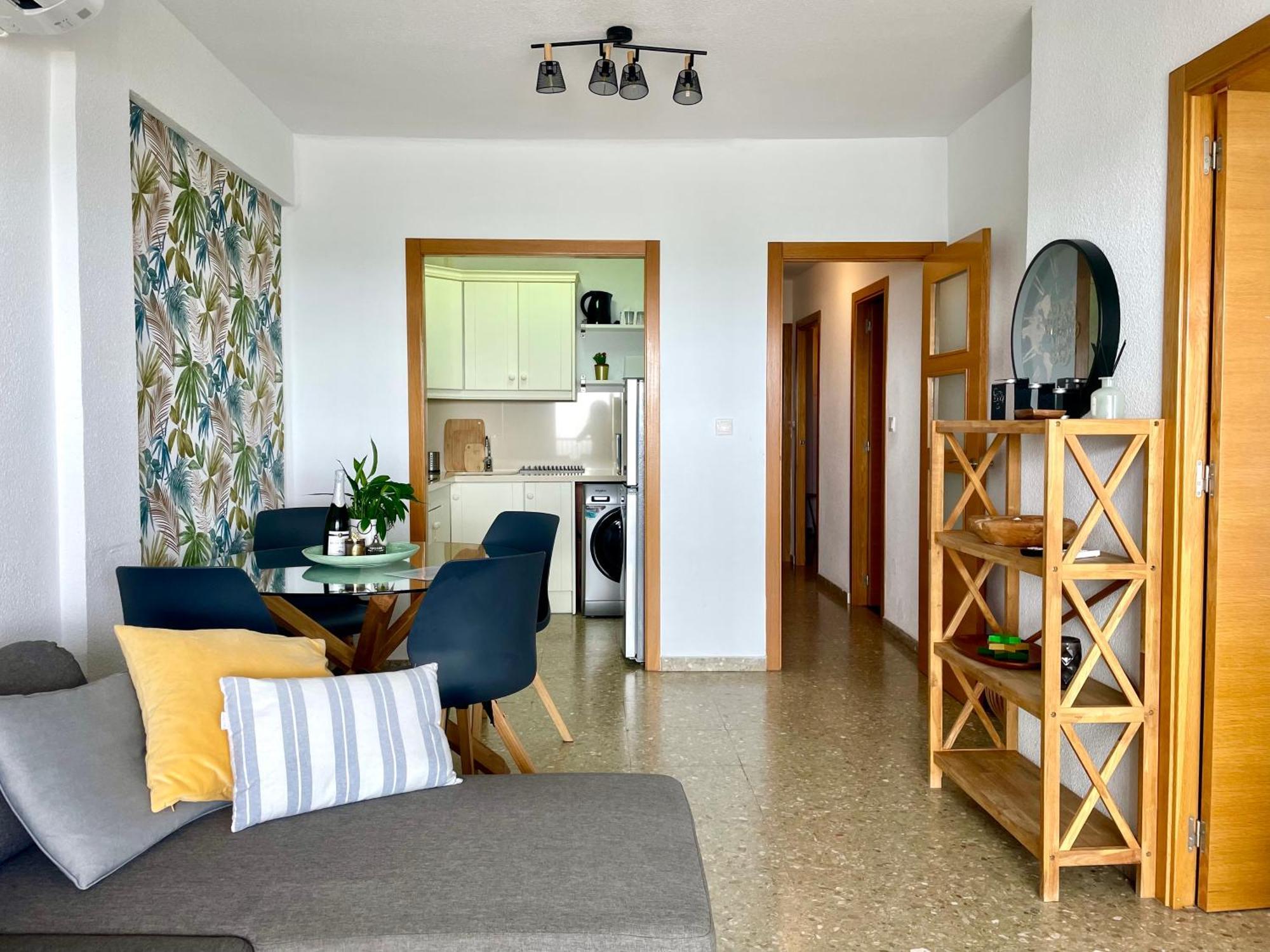 Sunflower Residence First Line By The Sea ซานตาโปลา ภายนอก รูปภาพ